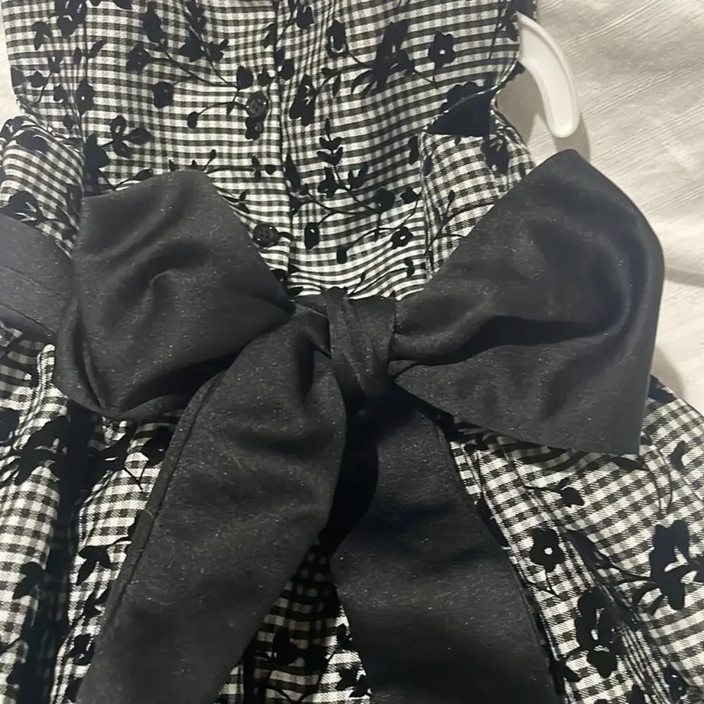 Marmellata 5 black plaid floral rose detailed dressy dress euc worn once